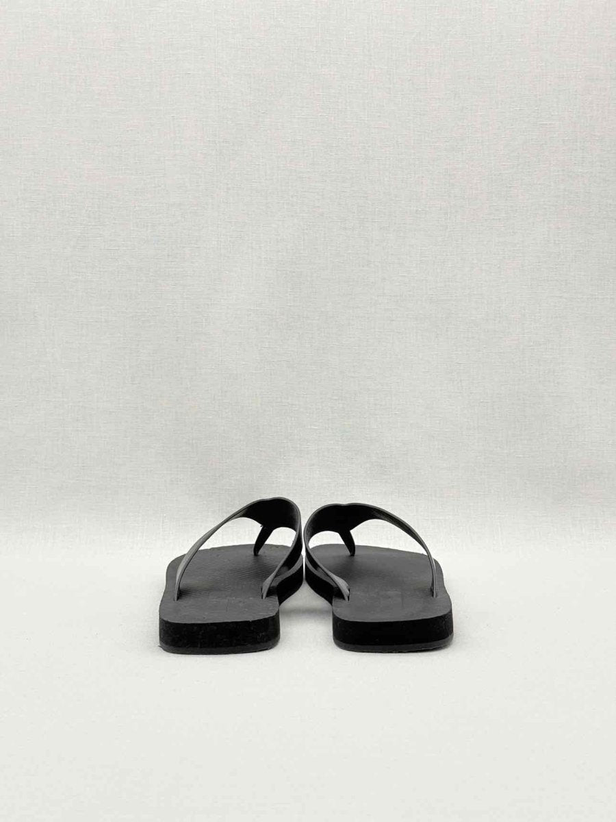 Pre-loved THE ROW Dune Classic Ginza Black Size EU 35 Flip flops at Reems Closet