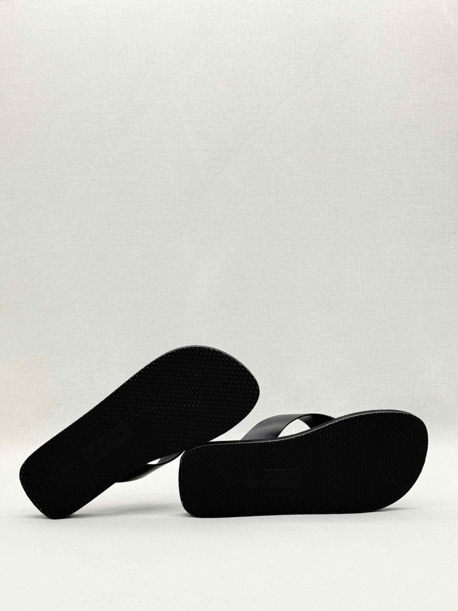 Pre-loved THE ROW Dune Classic Ginza Black Size EU 35 Flip flops at Reems Closet