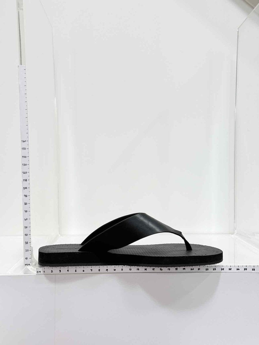 Pre-loved THE ROW Dune Classic Ginza Black Size EU 35 Flip flops at Reems Closet