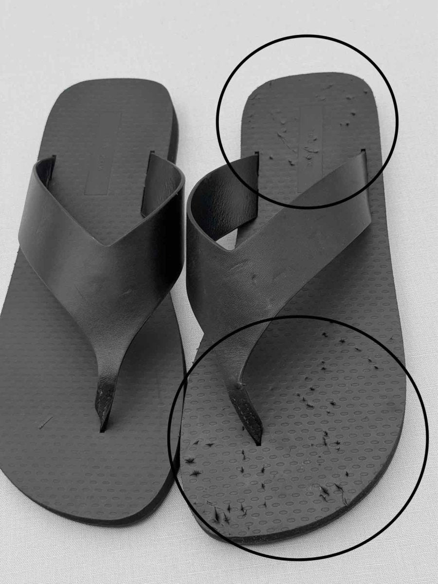 Pre-loved THE ROW Dune Classic Ginza Black Size EU 35 Flip flops at Reems Closet