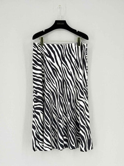 Pre - loved THEORY Black & White Size US 10 Knee Length Skirt at Reems Closet