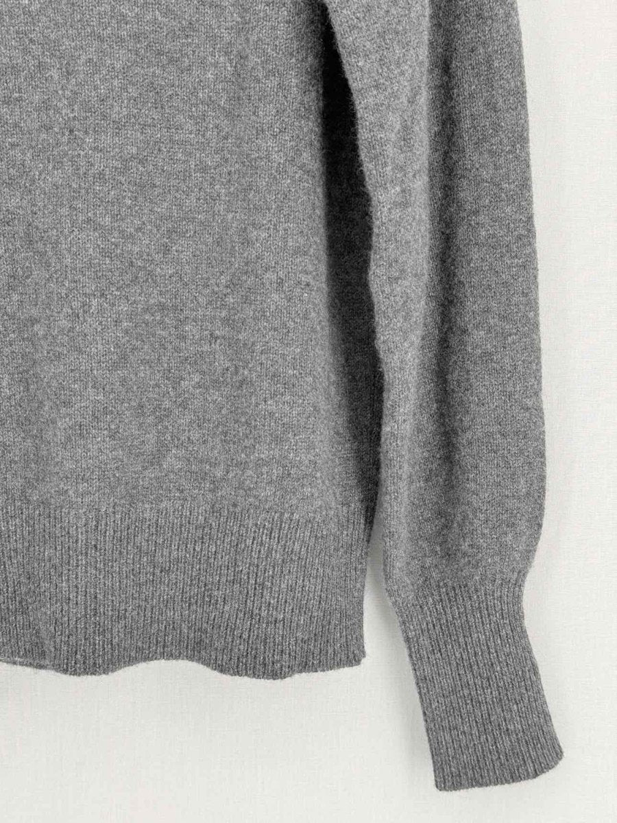 Pre - loved THEORY Grey Size Small Sweater at Reems Closet