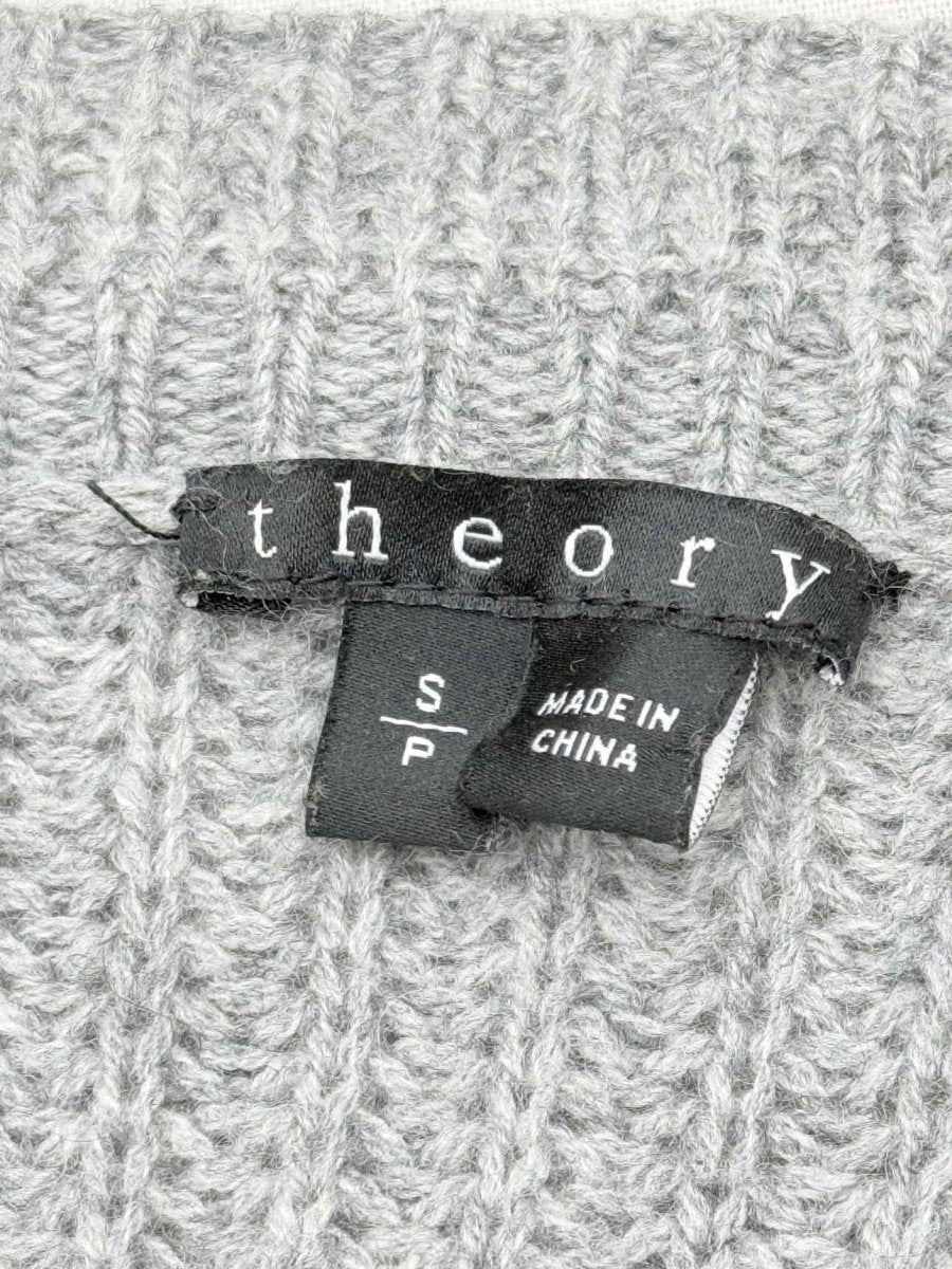 Pre - loved THEORY Grey Size Small Sweater at Reems Closet