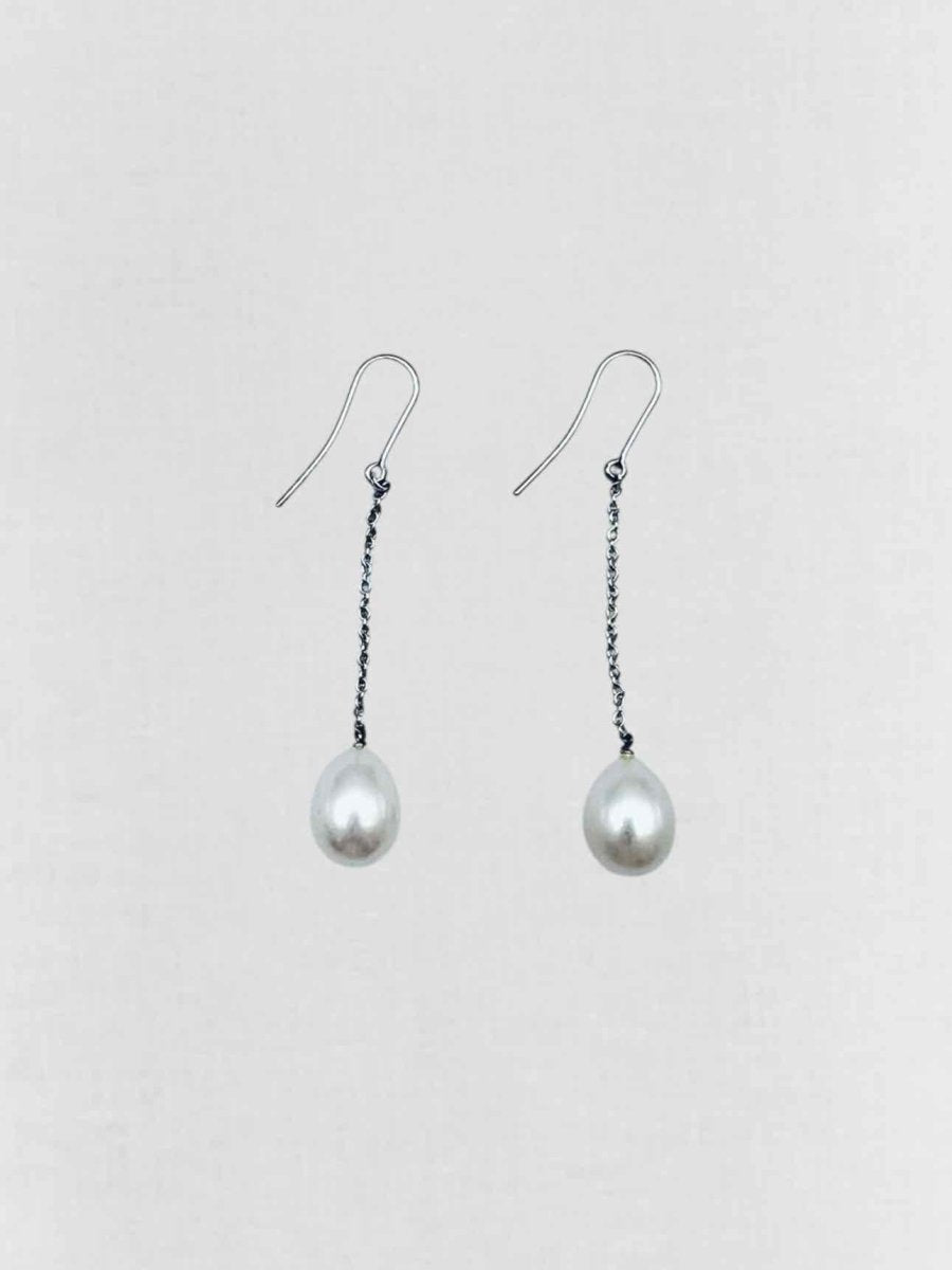 Pre - loved TIFFANY & CO Elsa Peretti White Earrings Set at Reems Closet