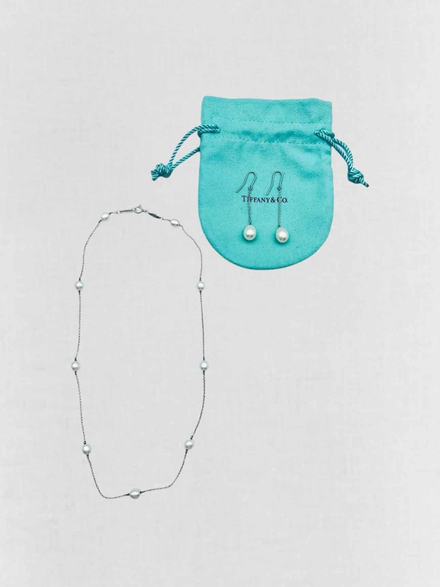 Pre - loved TIFFANY & CO Elsa Peretti White Earrings Set at Reems Closet