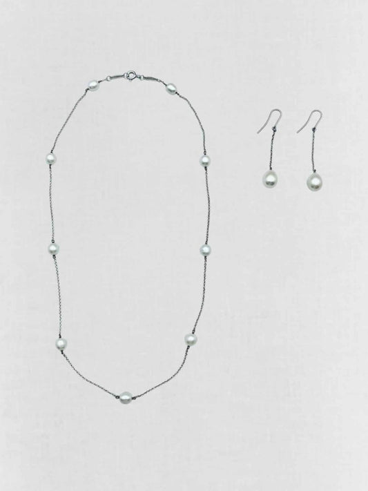 Pre - loved TIFFANY & CO Elsa Peretti White Earrings Set at Reems Closet