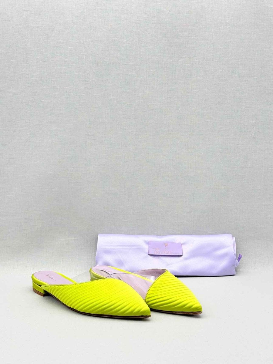 Pre-loved TITI ADESA Didi Neon Green Size EU 37 Flats at Reems Closet