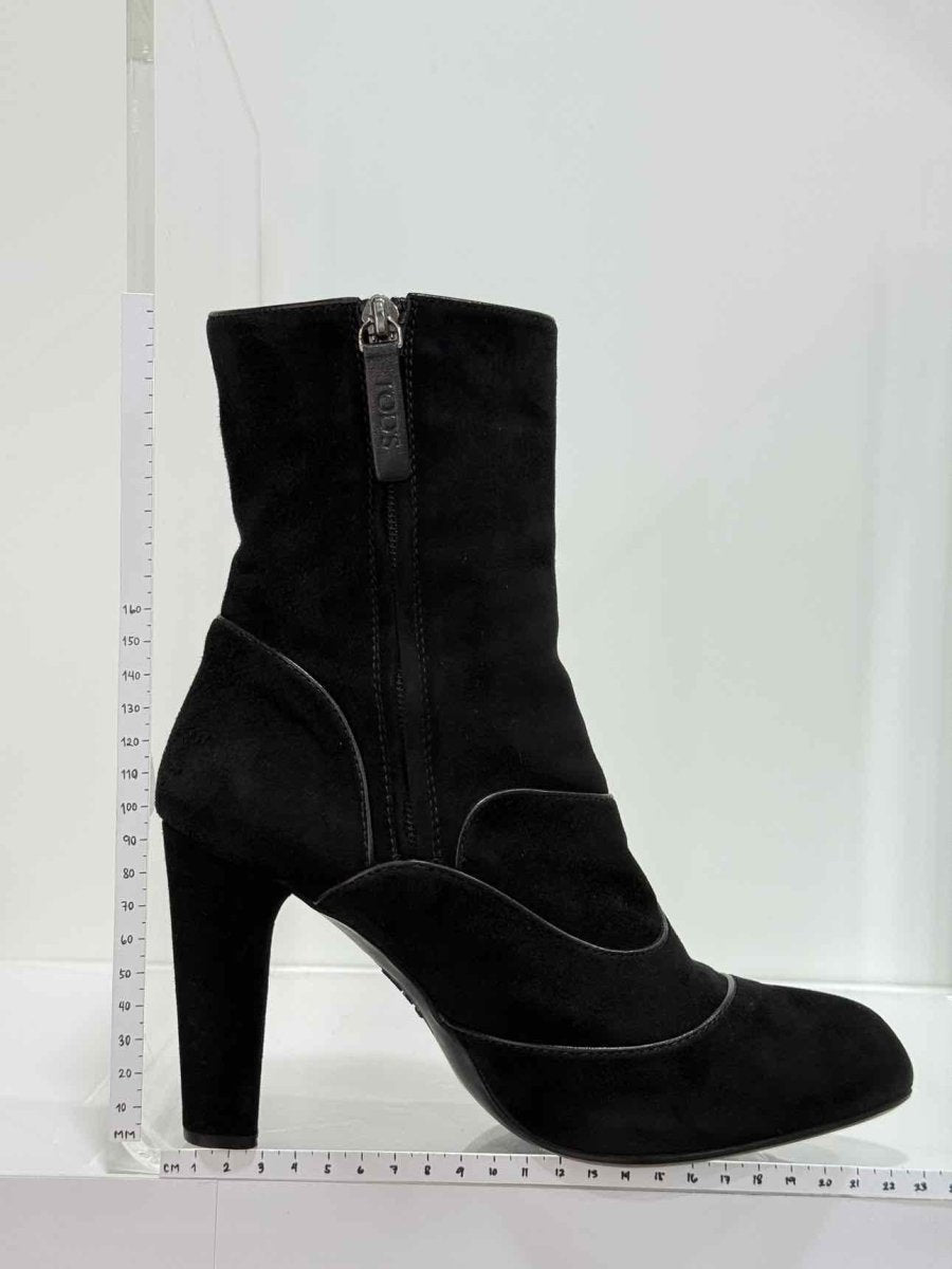 Pre - loved TOD'S Black Size EU 38.5 Ankle Boots at Reems Closet