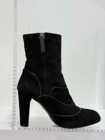 Pre - loved TOD'S Black Size EU 38.5 Ankle Boots at Reems Closet
