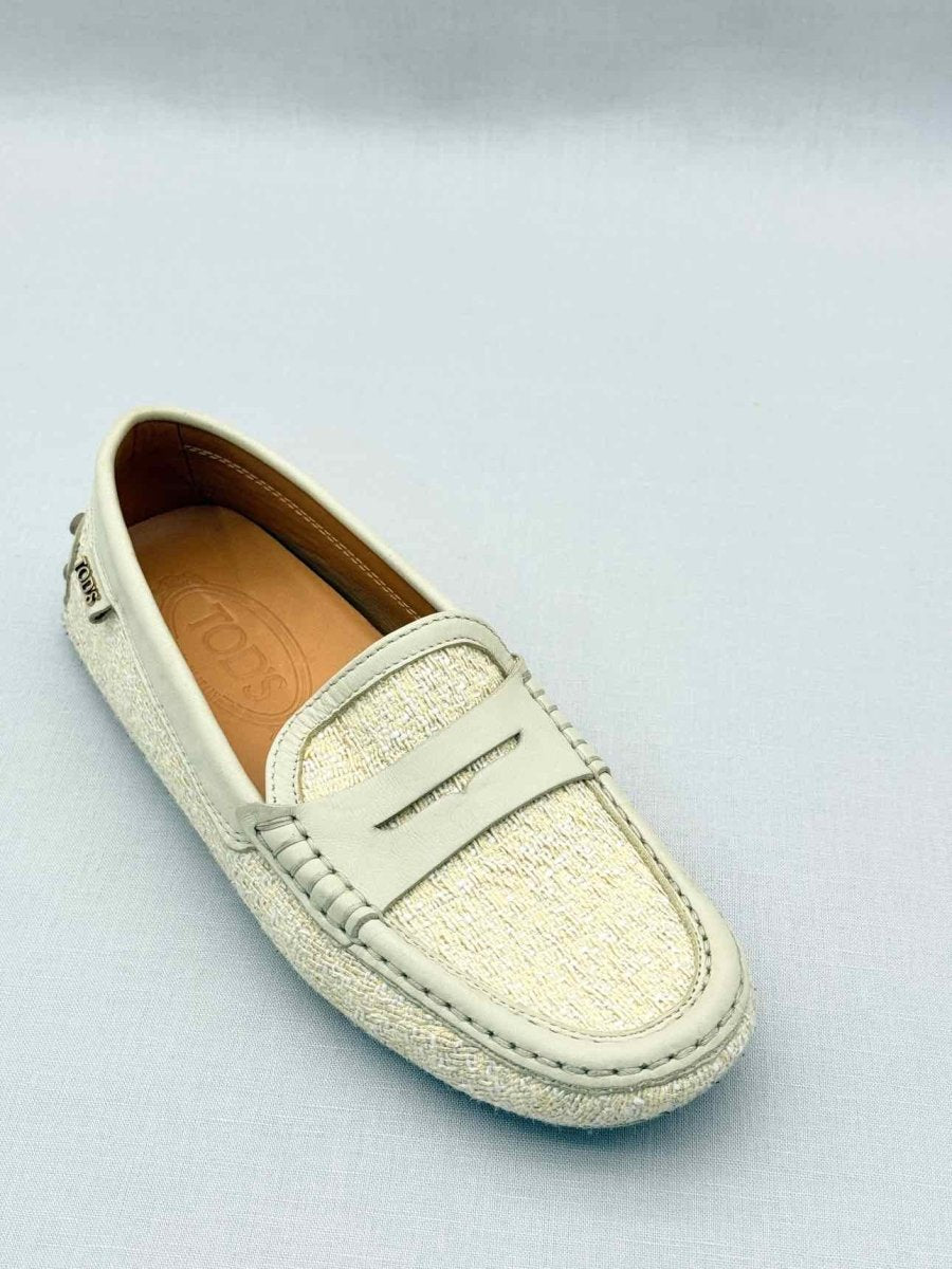 Pre-loved TOD'S Gommino Cream Size EU 35.5 Loafers at Reems Closet