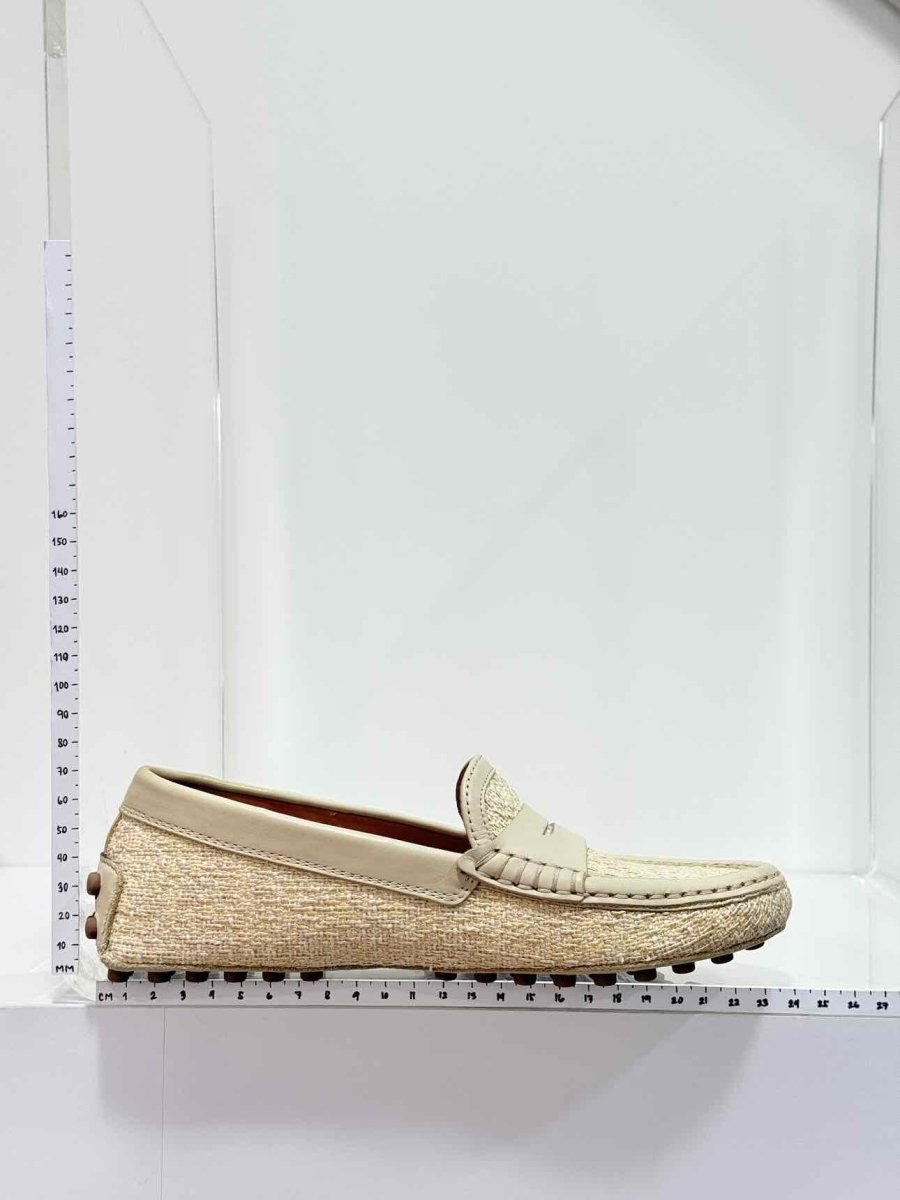 Pre-loved TOD'S Gommino Cream Size EU 35.5 Loafers at Reems Closet
