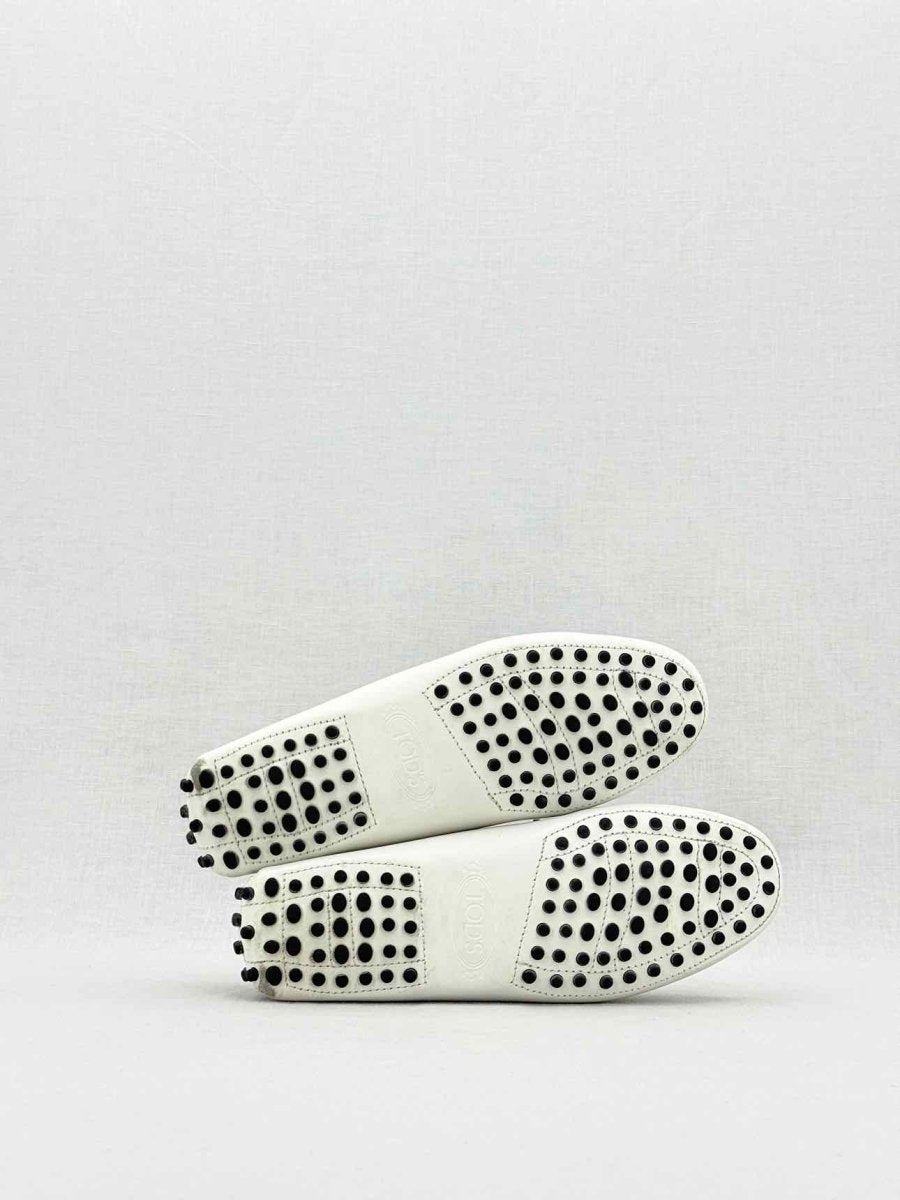 Pre - loved TOD'S Kate Off - white Size EU 35.5 Loafers at Reems Closet