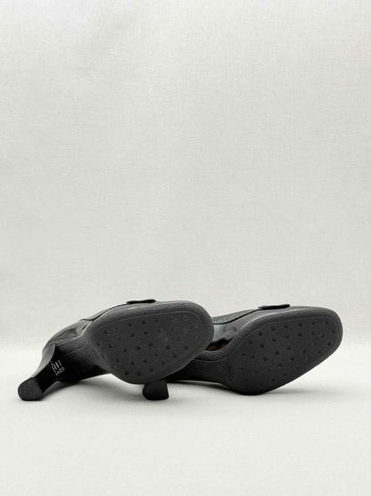 Pre-loved TOD'S Loafer Black Size EU 37.5 Pumps at Reems Closet