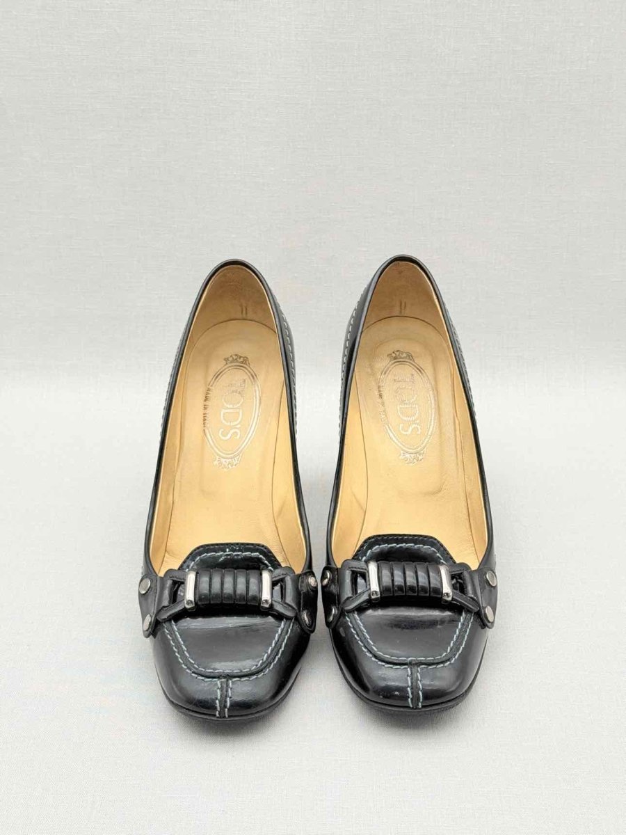 Pre-loved TOD'S Loafer Black Size EU 37.5 Pumps at Reems Closet