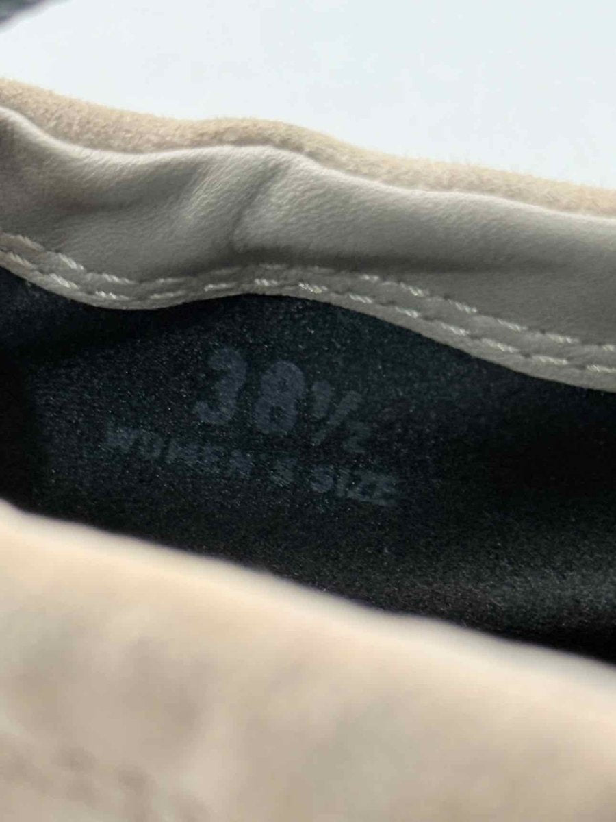 Pre-loved TOD'S Scrunch Nude Size EU 38.5 Ballet Flats at Reems Closet