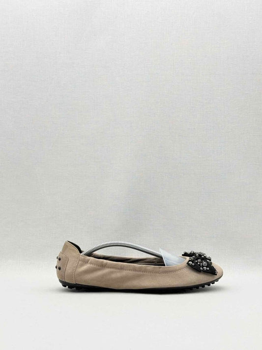 Pre-loved TOD'S Scrunch Nude Size EU 38.5 Ballet Flats at Reems Closet