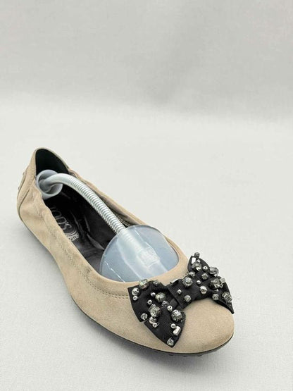 Pre-loved TOD'S Scrunch Nude Size EU 38.5 Ballet Flats at Reems Closet