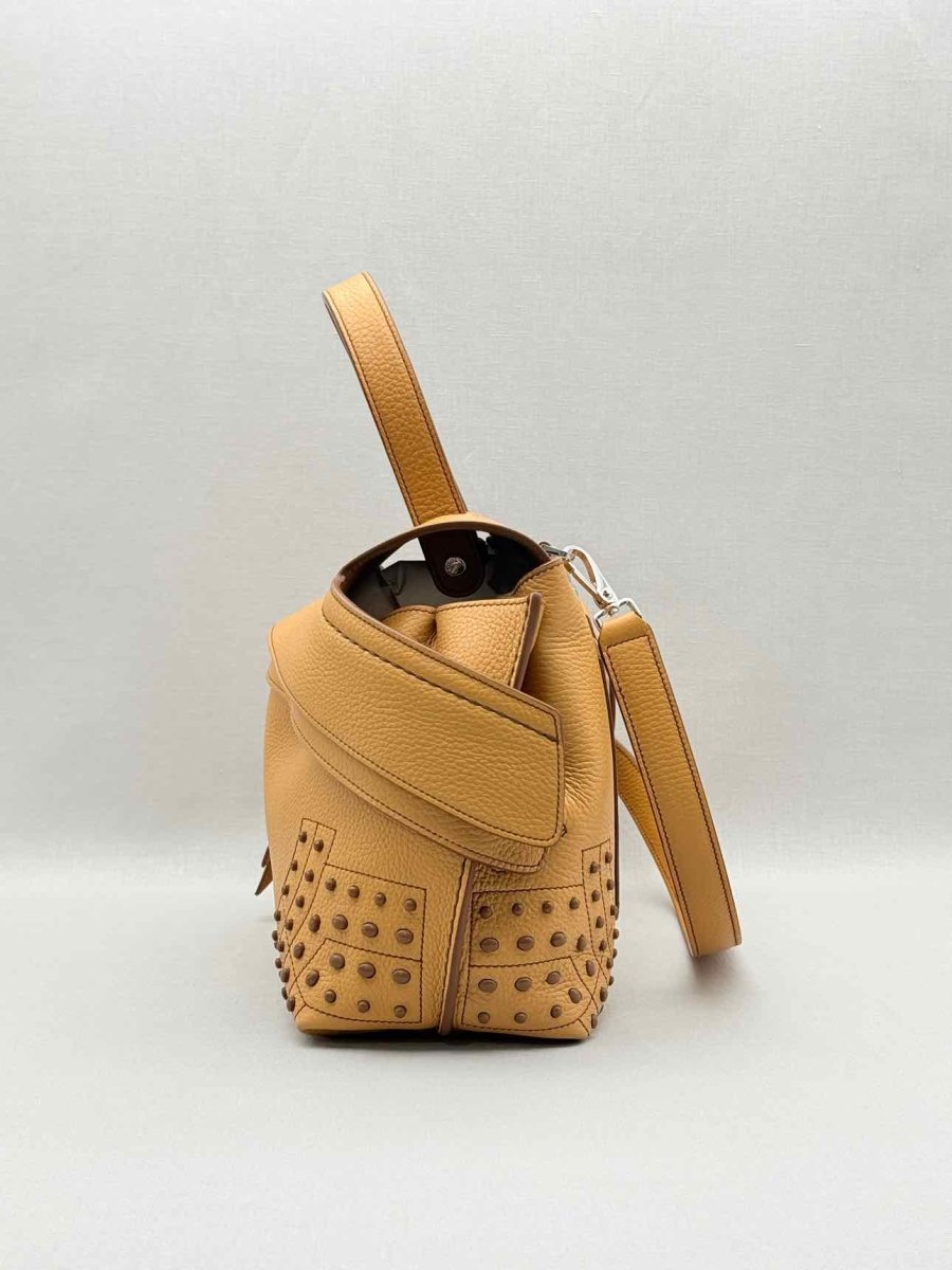 Pre - loved TOD'S Wave Tan Top Handle at Reems Closet
