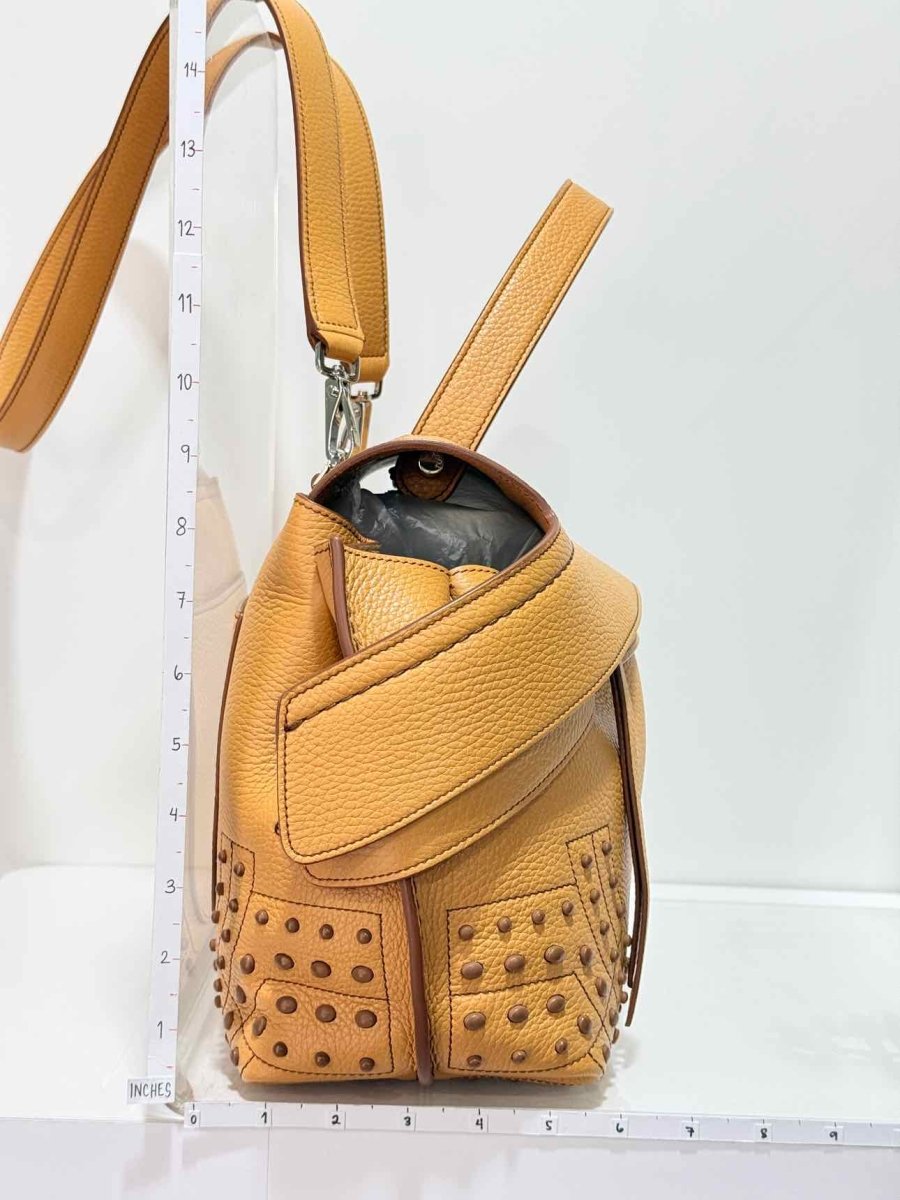 Pre - loved TOD'S Wave Tan Top Handle at Reems Closet