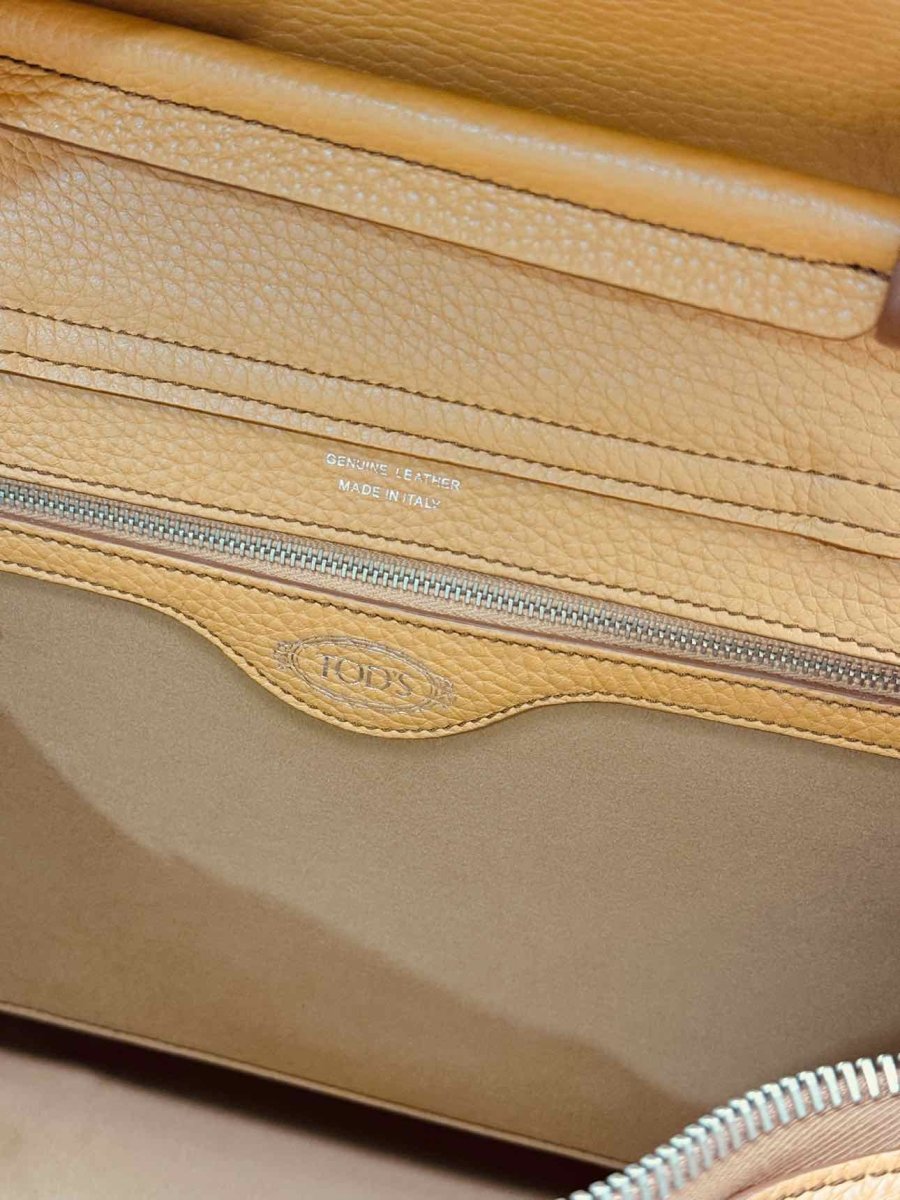 Pre - loved TOD'S Wave Tan Top Handle at Reems Closet