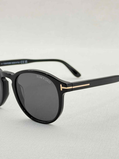 Pre - loved TOM FORD Black Sunglasses at Reems Closet