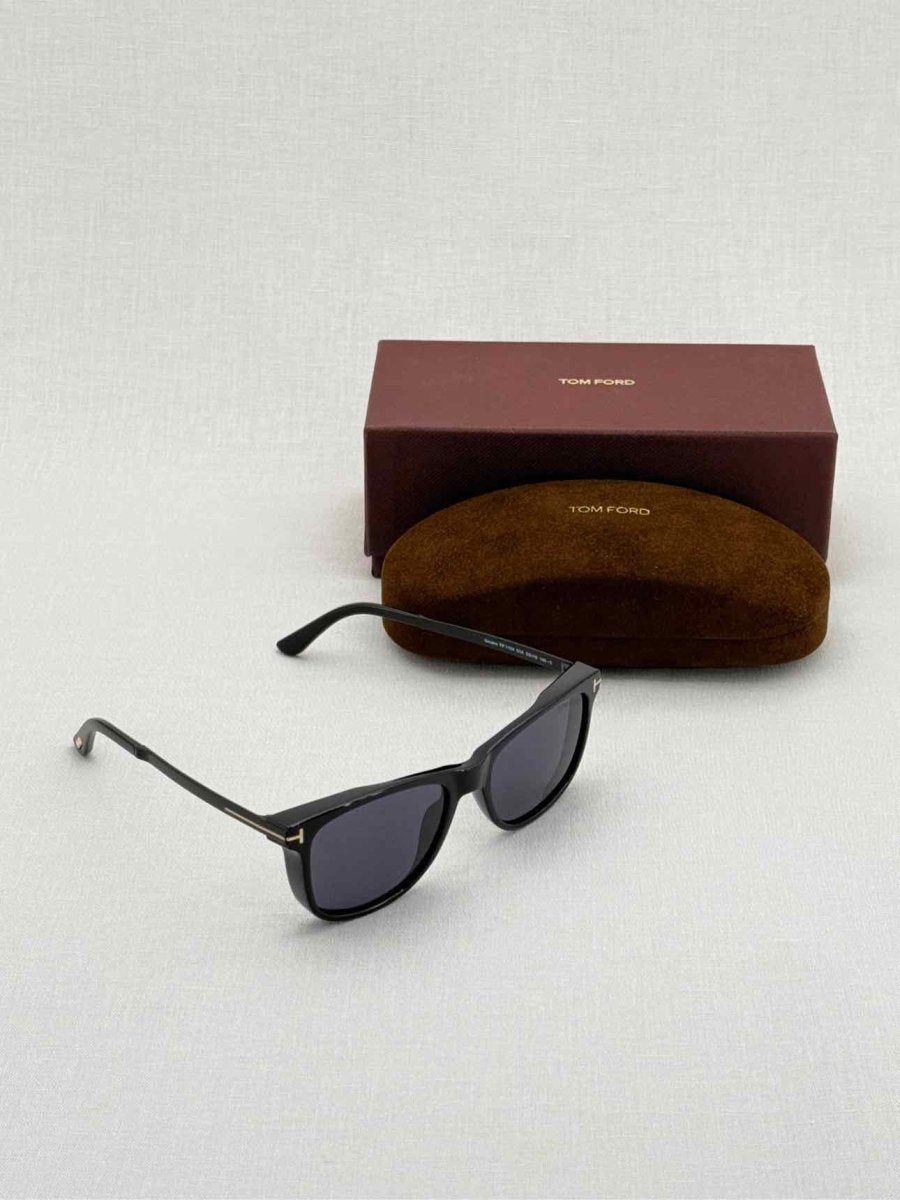 Pre - loved TOM FORD Black Sunglasses at Reems Closet