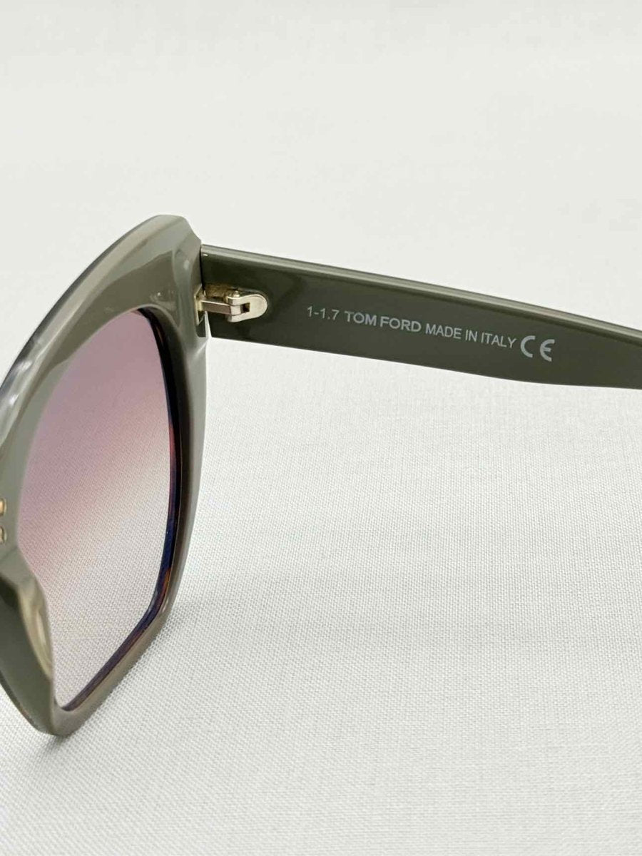 Pre - loved TOM FORD Black Sunglasses at Reems Closet