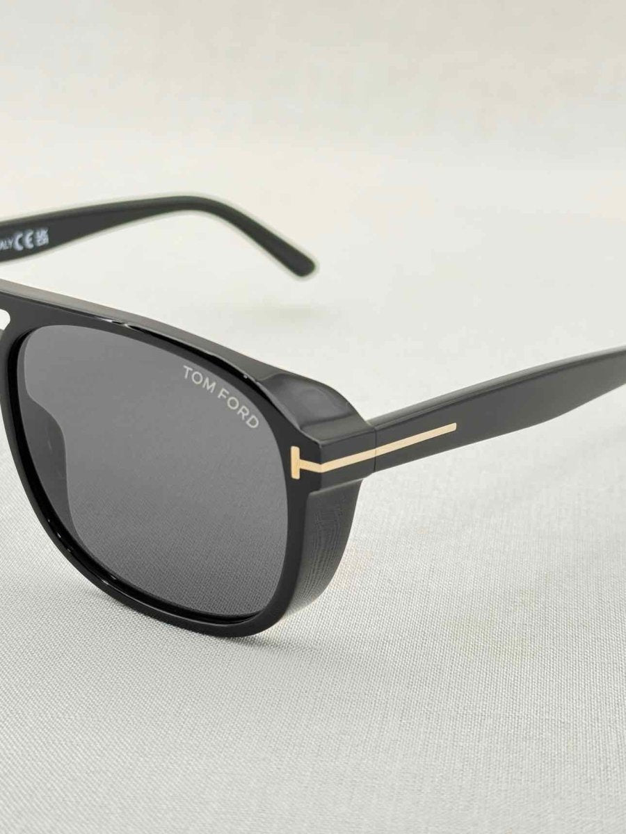Pre - loved TOM FORD Black Sunglasses at Reems Closet