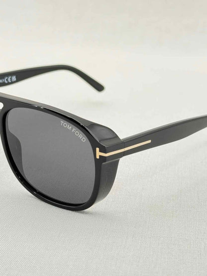 Pre - loved TOM FORD Black Sunglasses at Reems Closet