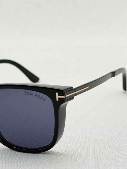 Pre - loved TOM FORD Black Sunglasses at Reems Closet