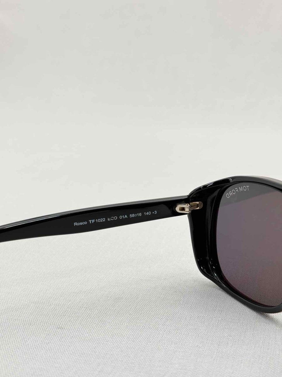 Pre - loved TOM FORD Black Sunglasses at Reems Closet