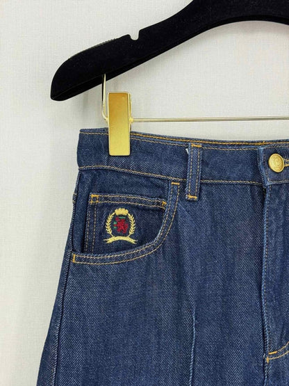 Pre-loved TOMMY HILFIGER Dark Blue Size 32 Jeans at Reems Closet