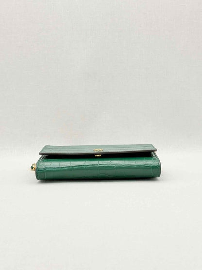 Pre-loved TORY BURCH Robinson Green Crossbody at Reems Closet