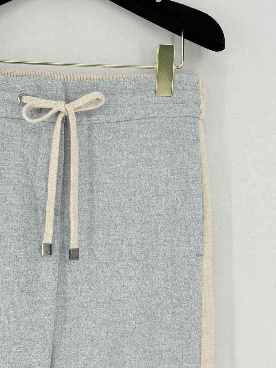 Pre - loved VAKKO Grey w/ Beige Size Medium Tracksuit Bottom at Reems Closet