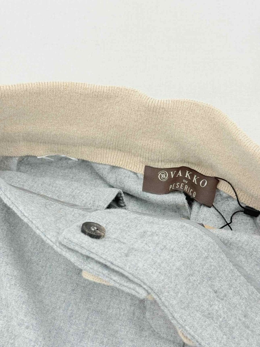 Pre - loved VAKKO Grey w/ Beige Size Medium Tracksuit Bottom at Reems Closet