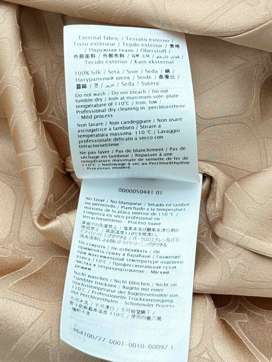 Pre - loved VALENTINO Beige Logo Print Size US 2 Shirt at Reems Closet