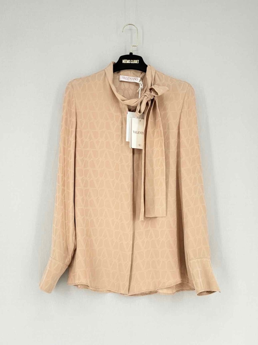 Pre - loved VALENTINO Beige Logo Print Size US 2 Shirt at Reems Closet