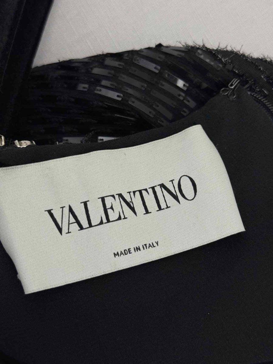 Pre - loved VALENTINO Black Pleated Size US 10 Knee Length Dress at Reems Closet