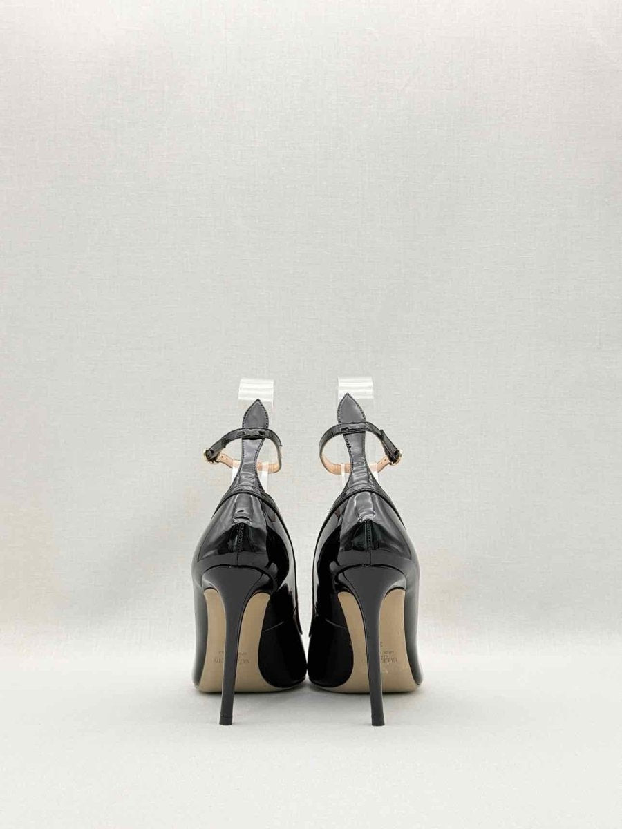 Pre-loved VALENTINO Black Size EU 37 Pumps at Reems Closet