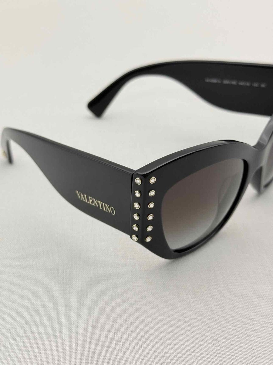 Pre - loved VALENTINO Black Sunglasses at Reems Closet