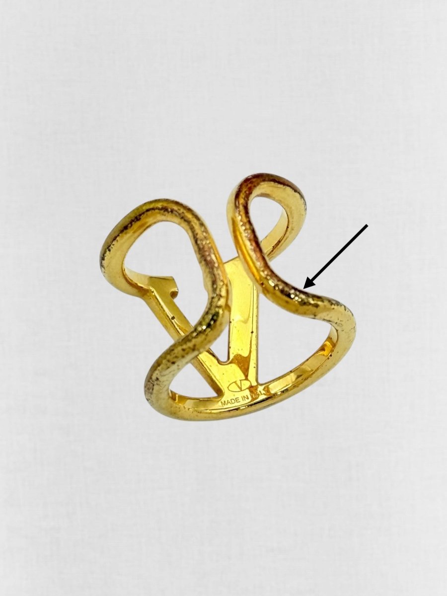 Pre - loved VALENTINO Fashion Ring at Reems Closet