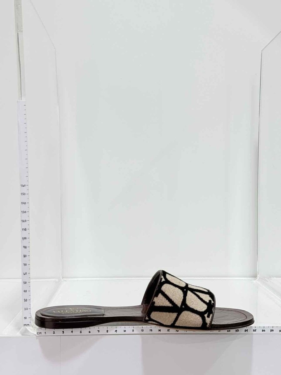 Pre-loved VALENTINO GARAVANI Beige & Brown Size EU 37.5 Sandals at Reems Closet