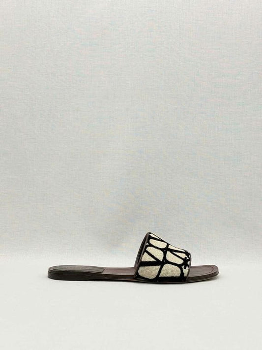 Pre-loved VALENTINO GARAVANI Beige & Brown Size EU 37.5 Sandals at Reems Closet