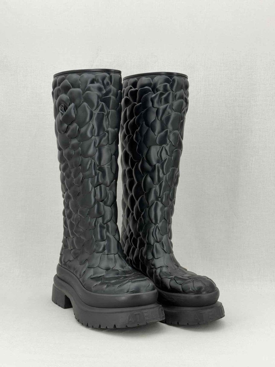 Pre - loved VALENTINO GARAVANI Black Size EU 39 Knee High Boots at Reems Closet