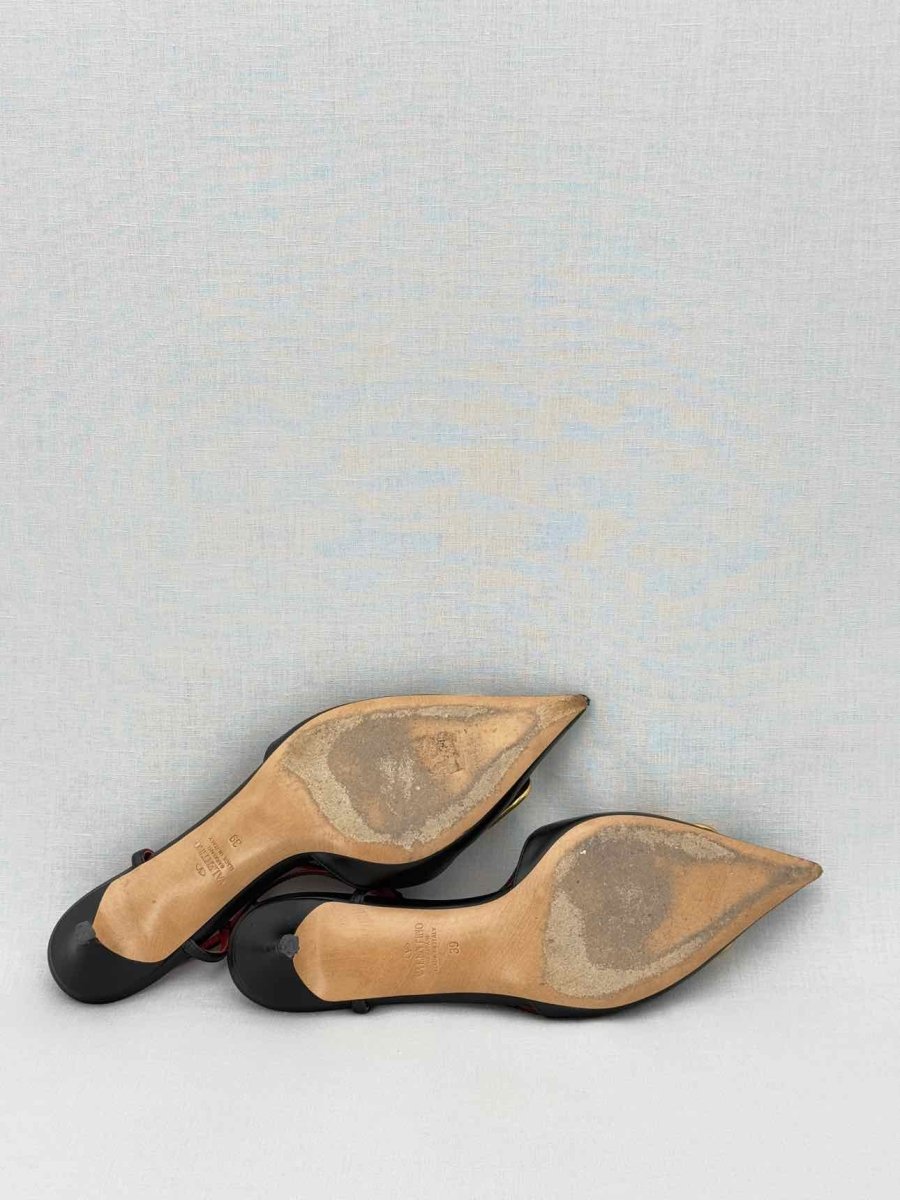 Pre - loved VALENTINO GARAVANI Black Size EU 39 Pumps at Reems Closet