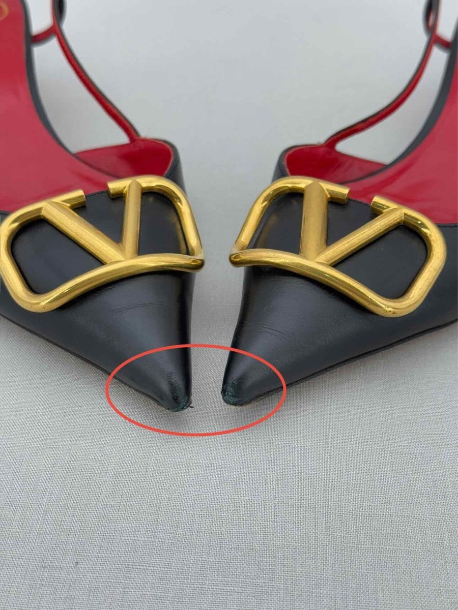 Pre - loved VALENTINO GARAVANI Black Size EU 39 Pumps at Reems Closet