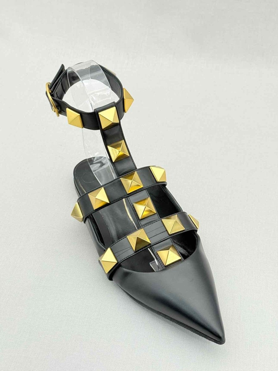 Pre-loved VALENTINO GARAVANI Black Size EU 39.5 Flats at Reems Closet