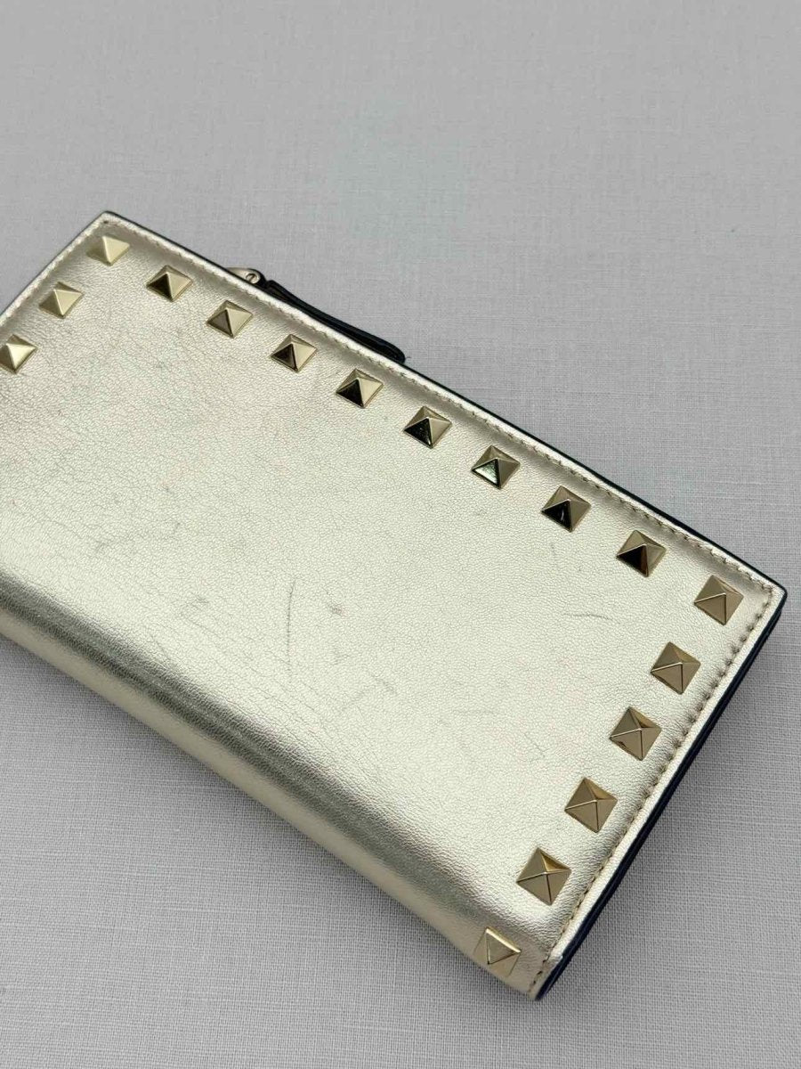 Pre - loved VALENTINO GARAVANI Gold Compact Wallet at Reems Closet