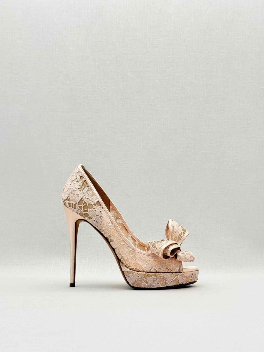 Pre - loved VALENTINO GARAVANI Nude Bow Size EU 37 Pumps at Reems Closet