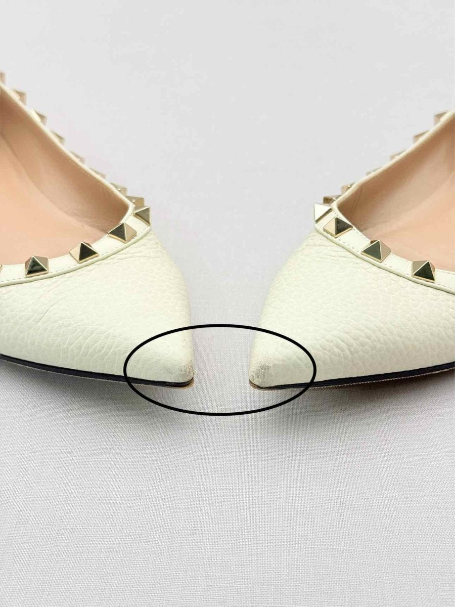 Pre-loved VALENTINO GARAVANI Off-white Size EU 35.5 Ballet Flats at Reems Closet